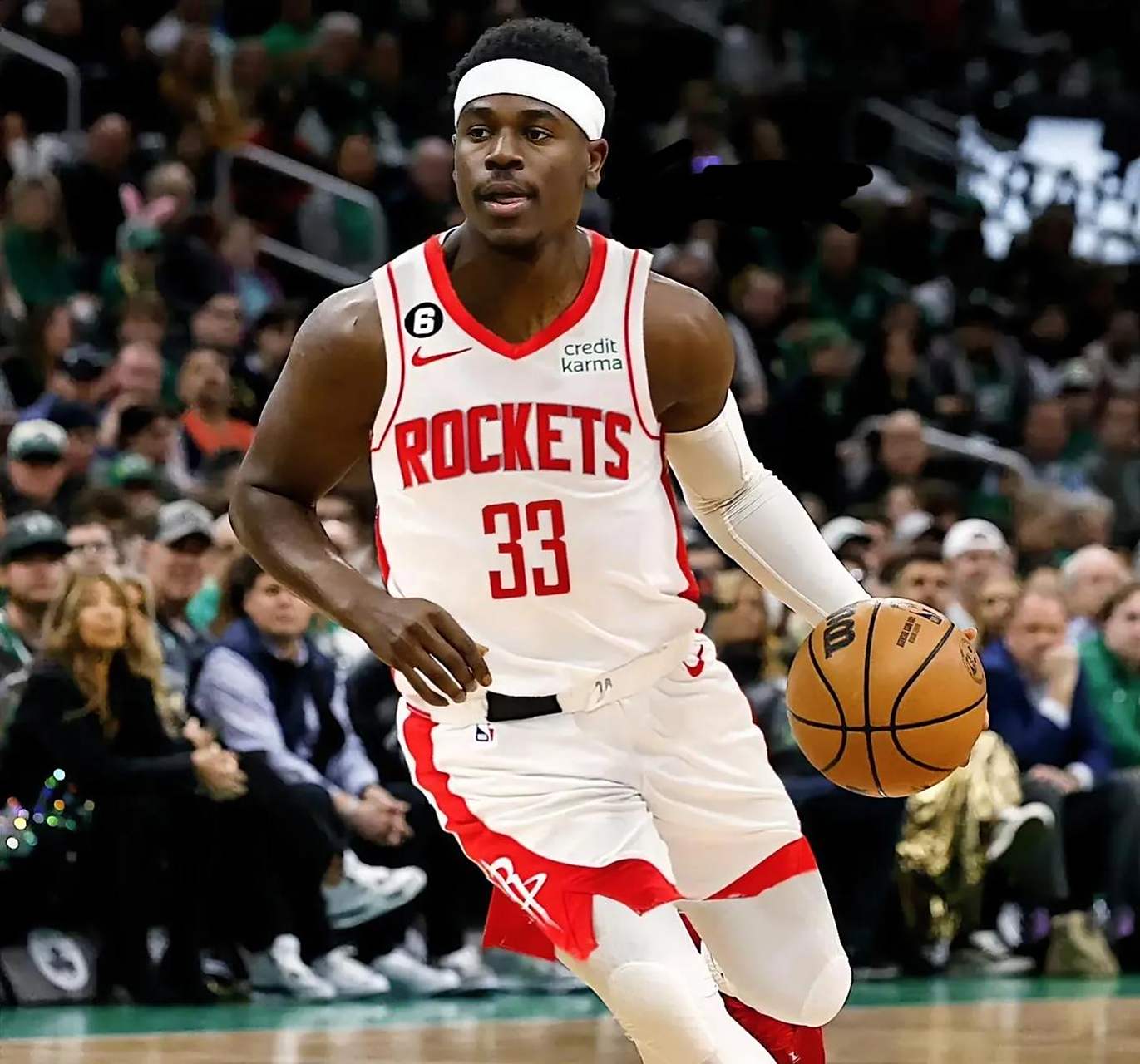 包含火箭老将怀旧表现瞩目引起热议的词条