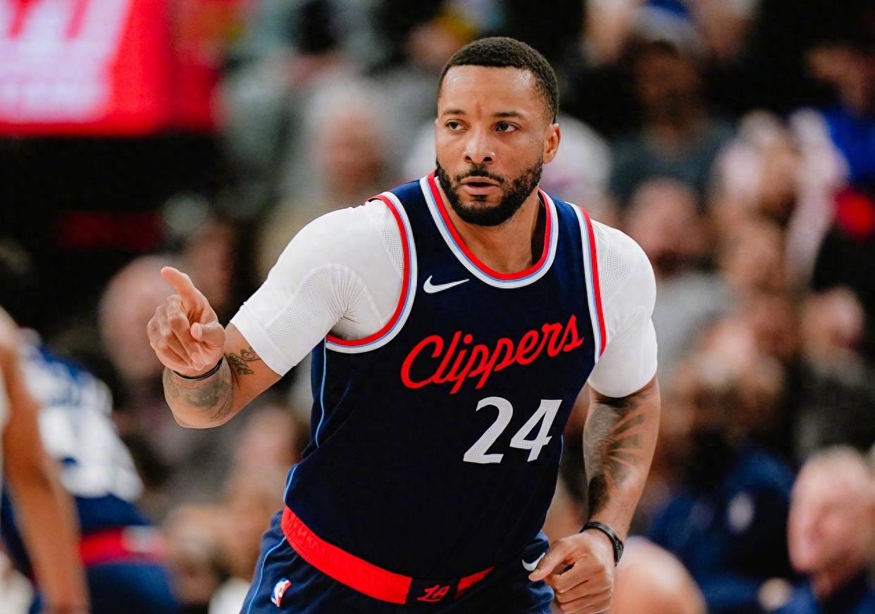 快船主场告负，被灰熊逆袭取得胜利的简单介绍