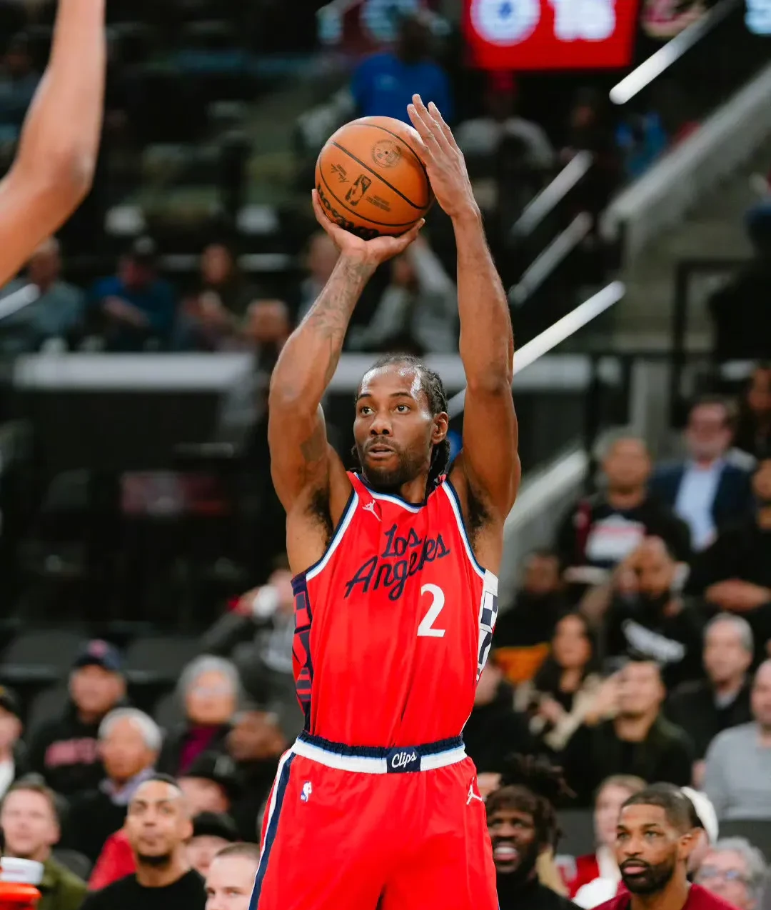 快船主场告负，被灰熊逆袭取得胜利的简单介绍